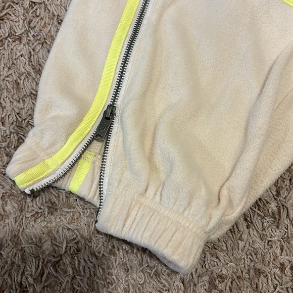 Free People! FP Movement Arena Fleece Joggers Pants In Beige/Neon Yellow NWOT! - Picture 10 of 14